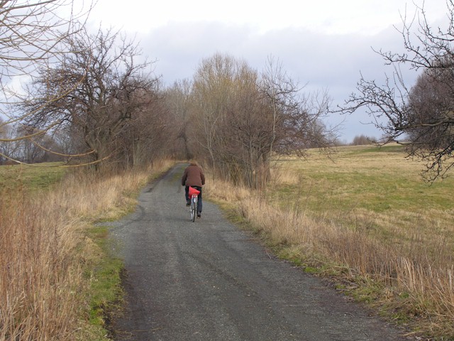 Weil von hier zum polnischen Jarnoltowek / Agnetendorf führt wieder durch die Grenze eine schöne, kleine Strasse Weil von hier zum polnischen Jarnoltowek / Arnoldsdorf führt wieder durch die Grenze eine schöne, kleine Strasse